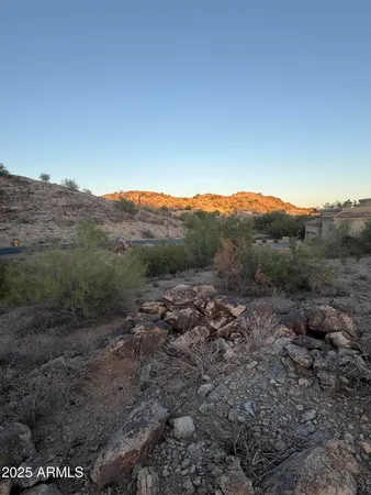 $415,000 | 14012 South Canyon Drive, Unit 20, Phoenix, AZ 85048