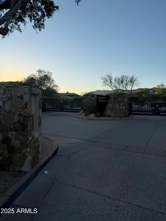 $415,000 | 14012 South Canyon Drive, Unit 20, Phoenix, AZ 85048