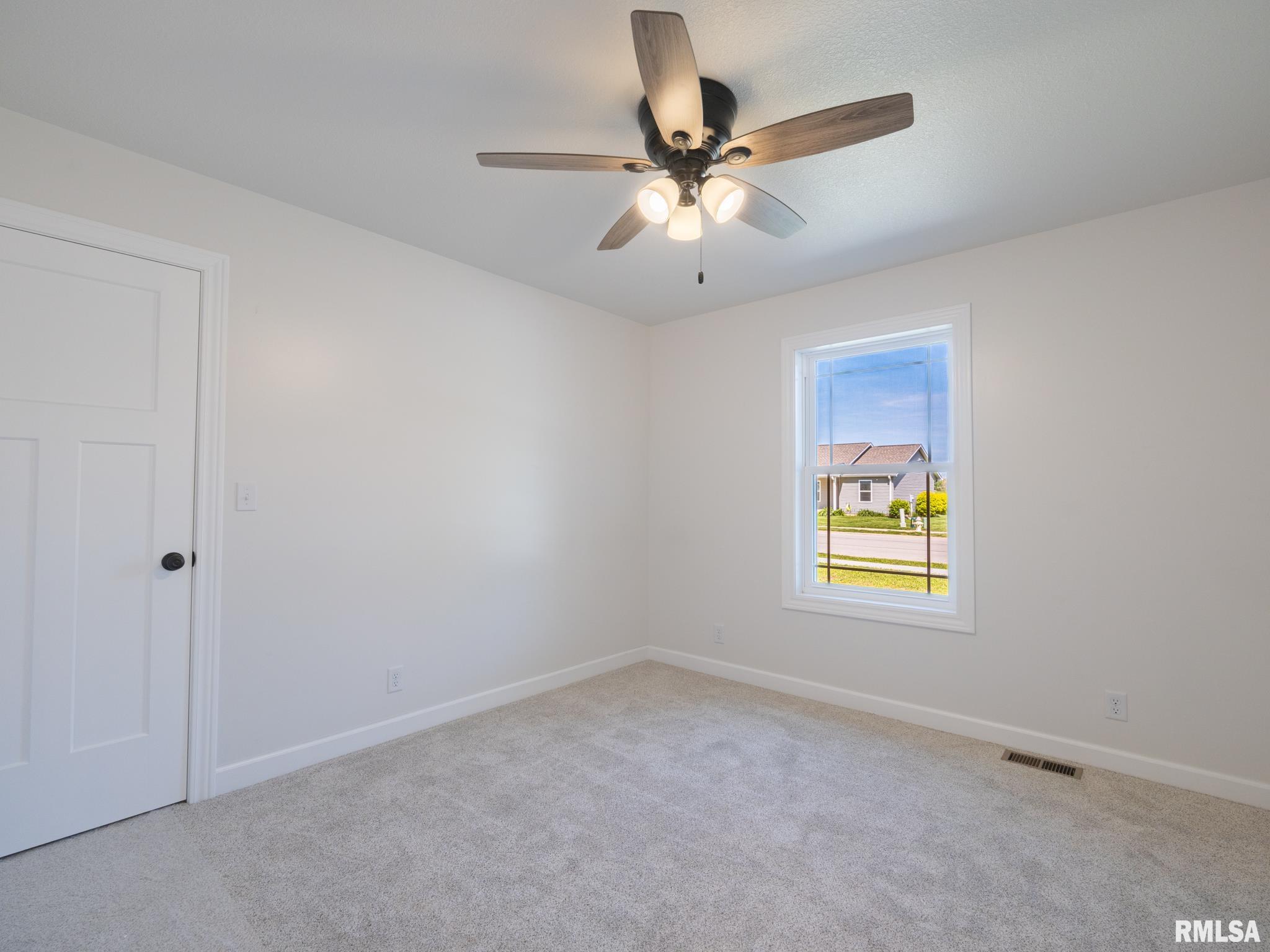 1845 Whitetail Lane Pekin, IL 61554 - Photo 26 of 48 Gallery Image 26