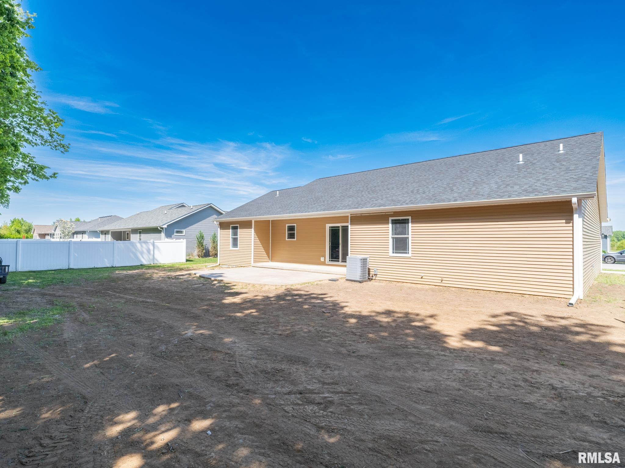 1845 Whitetail Lane Pekin, IL 61554 - Photo 44 of 48 Gallery Image 44