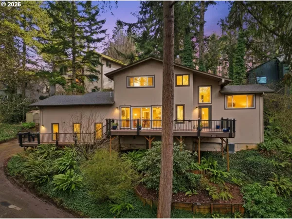 $739,000 | 1996 Kimberly Drive, Eugene, OR 97405