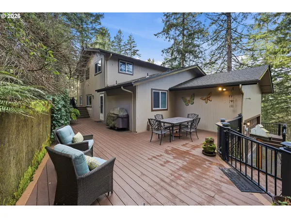 $739,000 | 1996 Kimberly Drive, Eugene, OR 97405