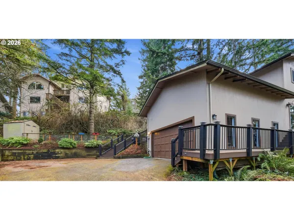 $739,000 | 1996 Kimberly Drive, Eugene, OR 97405