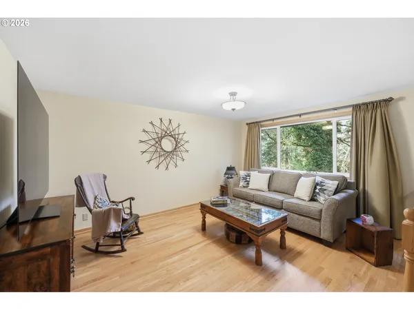 $739,000 | 1996 Kimberly Drive, Eugene, OR 97405