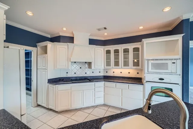 $499,000 | 128 Oak Crest Drive, Bertram, TX 78605