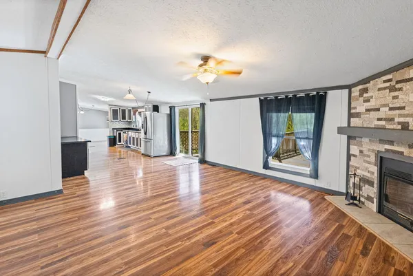 $254,000 | 2689 County Road 1025 East, Salem, IL 62881