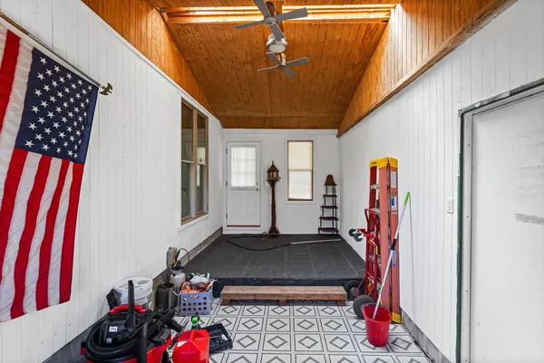 $254,000 | 2689 County Road 1025 East, Salem, IL 62881