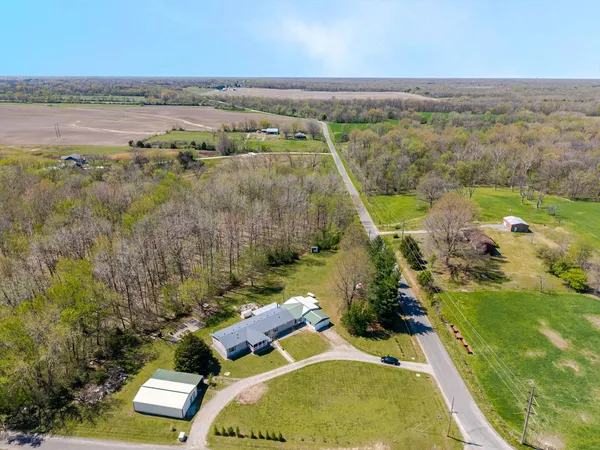 $254,000 | 2689 County Road 1025 East, Salem, IL 62881