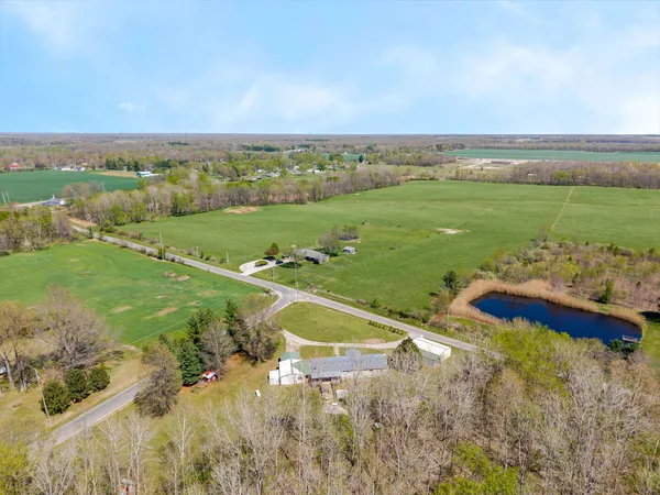 $254,000 | 2689 County Road 1025 East, Salem, IL 62881