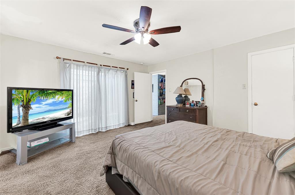 8344 Old Moss Road Dallas, TX 75231 - Photo 11 of 23 Primary Bedroom