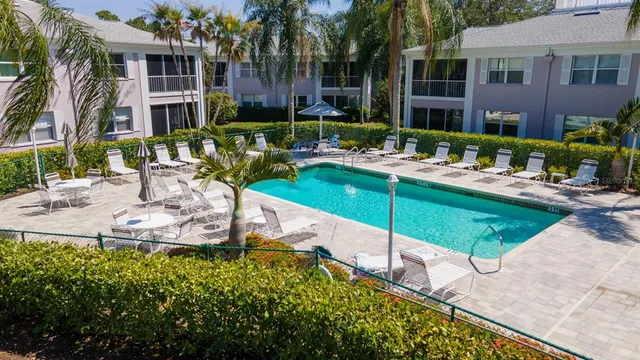 $2,150 | 5634 Sheffield Greene Circle, Unit 18, Sarasota, FL 34235