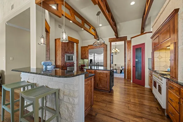 $1,900,000 | 169 Royal Oaks Hill, Fredericksburg, TX 78624