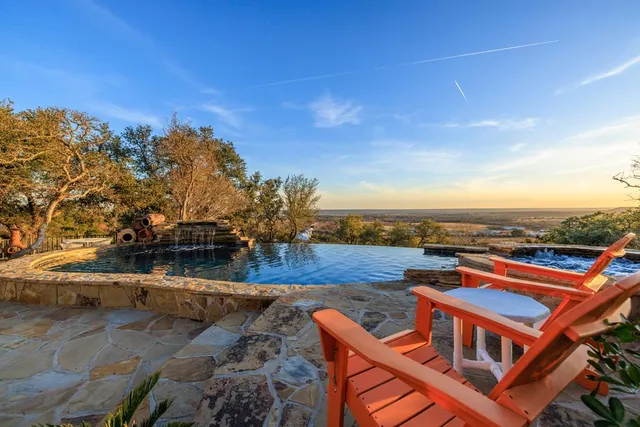 $1,900,000 | 169 Royal Oaks Hill, Fredericksburg, TX 78624