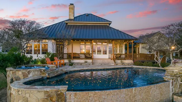 $1,900,000 | 169 Royal Oaks Hill, Fredericksburg, TX 78624