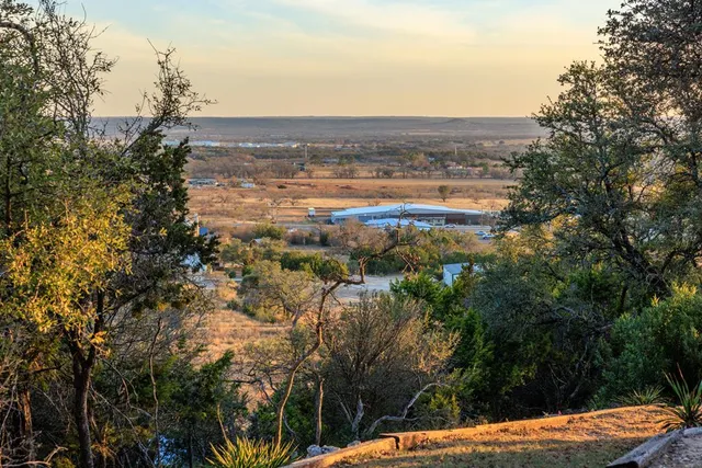 $1,900,000 | 169 Royal Oaks Hill, Fredericksburg, TX 78624