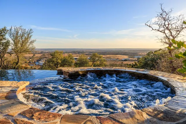 $1,900,000 | 169 Royal Oaks Hill, Fredericksburg, TX 78624