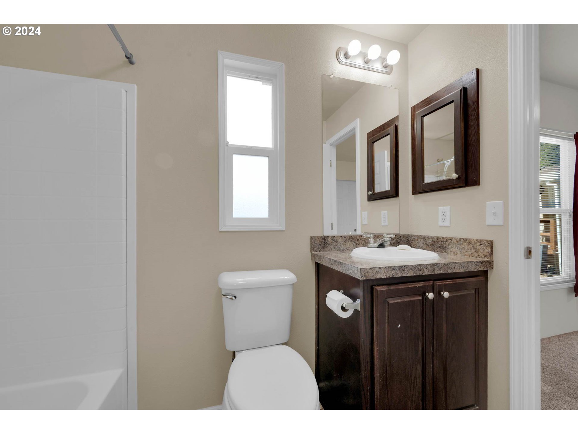 1475 Green Acres Road, Unit 148 Eugene, OR 97408 - Photo 21 of 32 Gallery Image 21