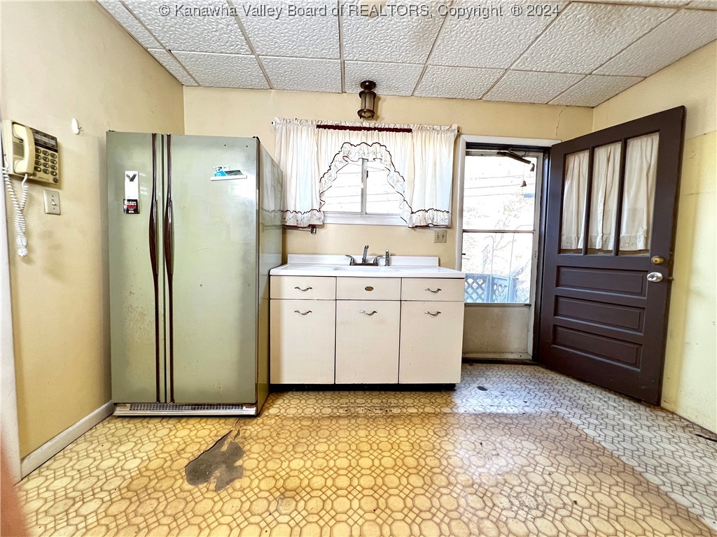 902 Rutledge Road Charleston, WV 25311 - Photo 10 of 42 Gallery Image 10