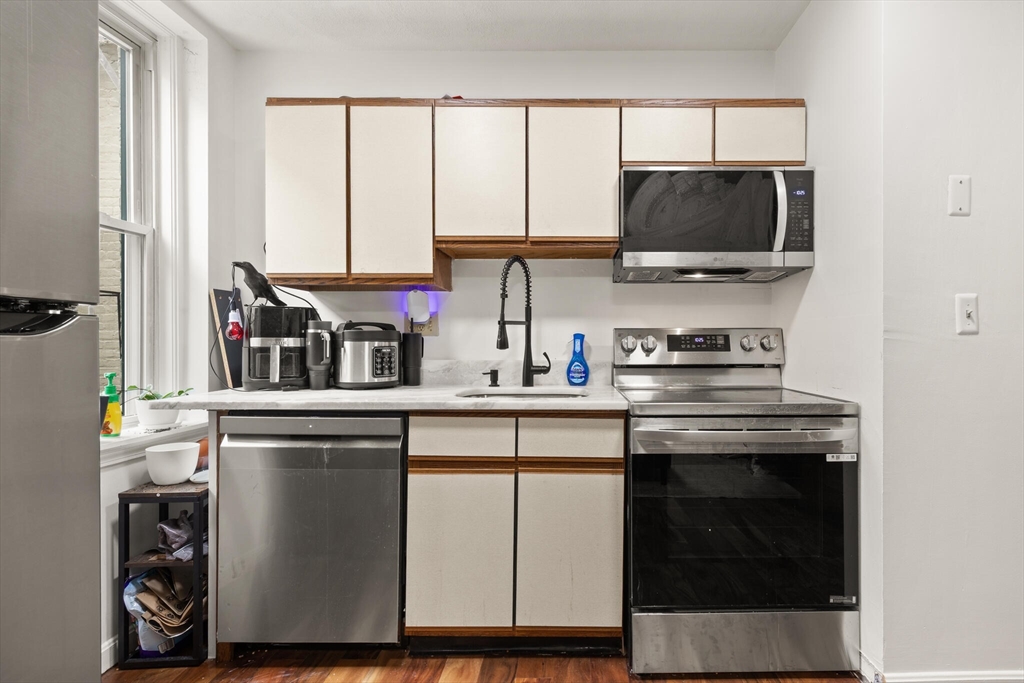 88 Gordon Street, Unit 305 Boston, MA 02135 - Photo 19 of 33