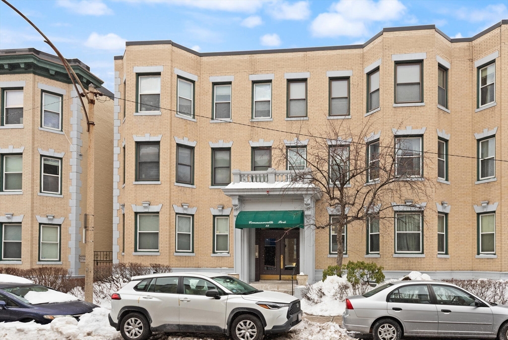 88 Gordon Street, Unit 305 Boston, MA 02135 - Photo 3 of 33