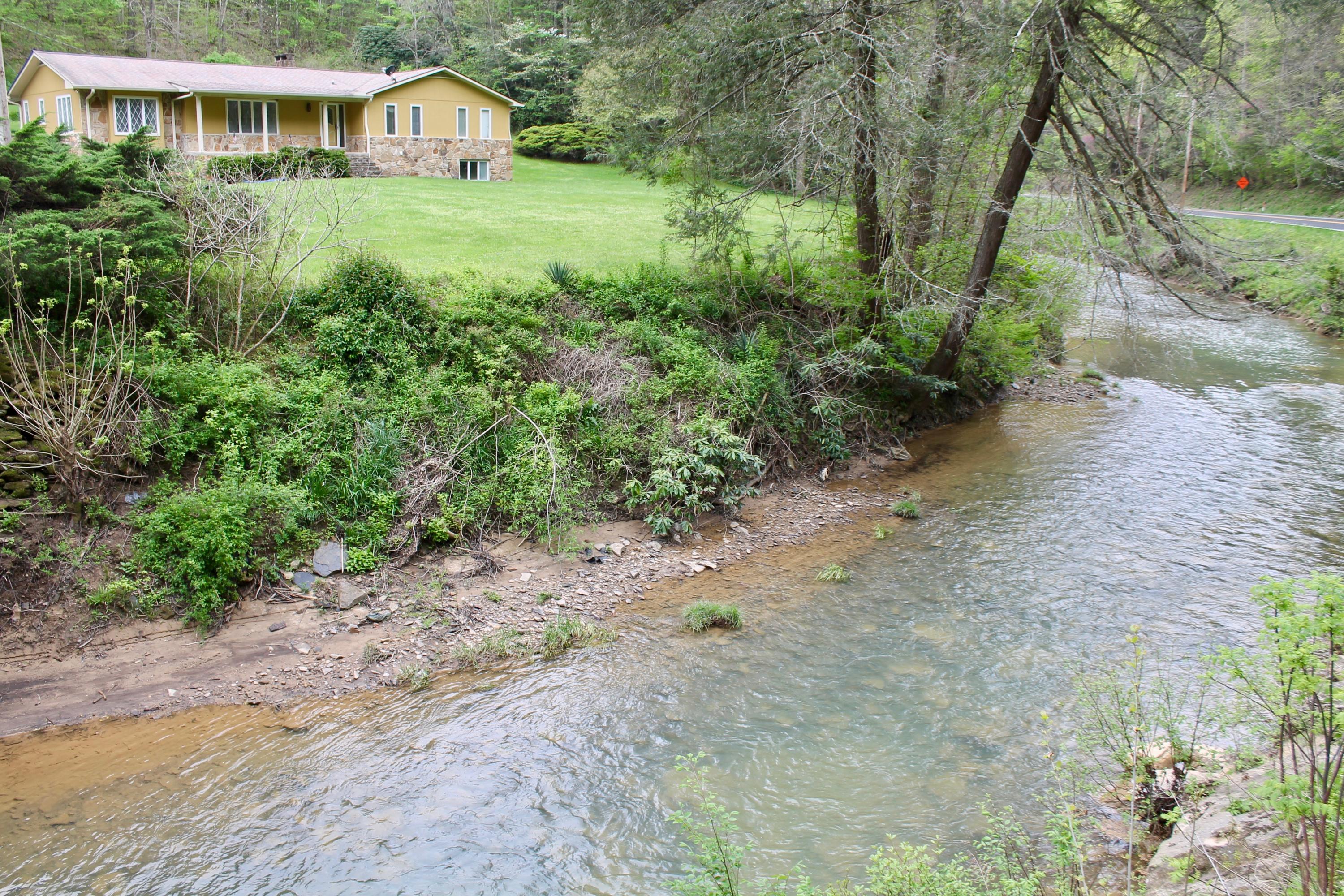 2675 Stinking Creek Road Pioneer, TN 37847 - Photo 16 of 40 16