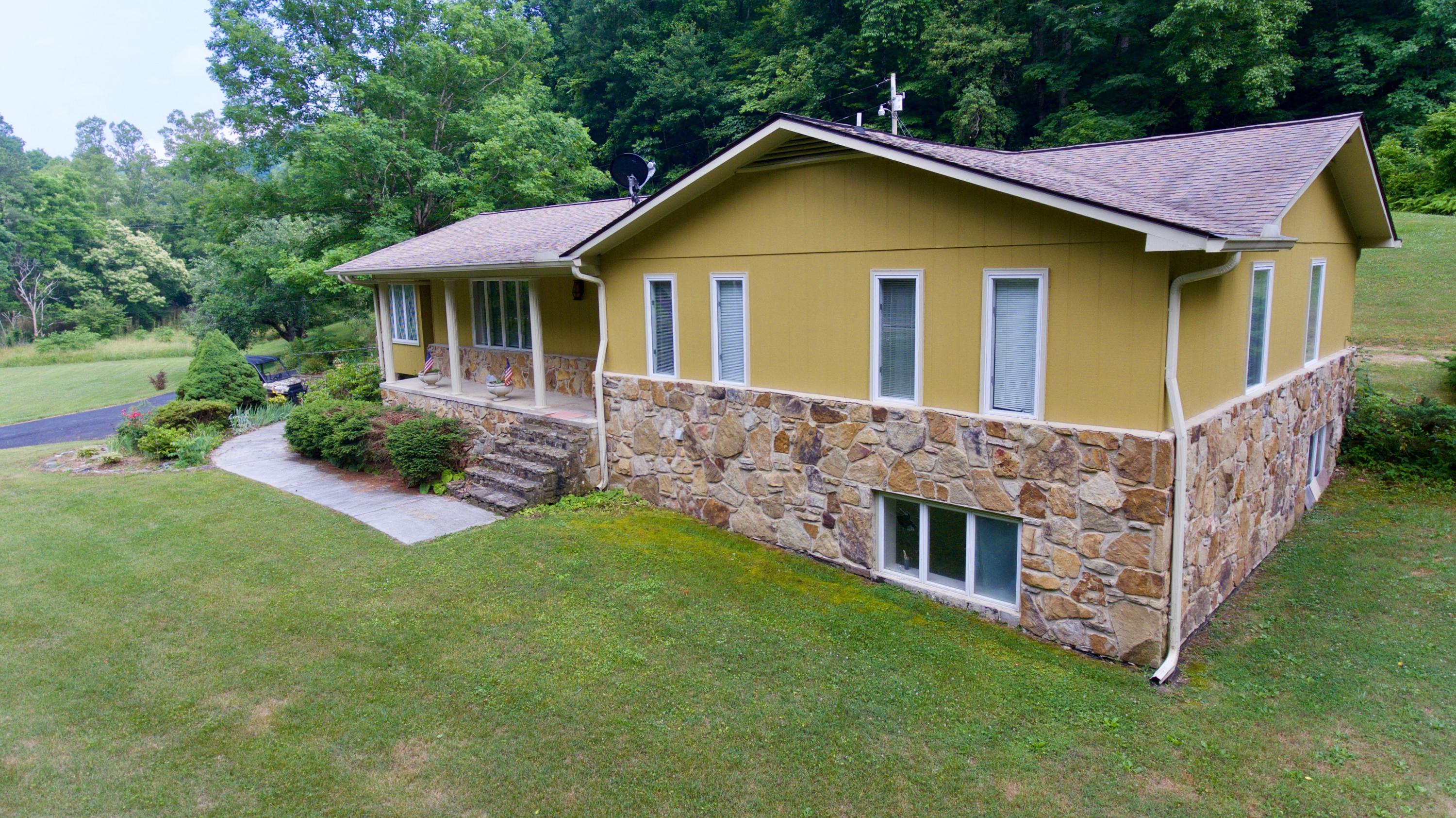 2675 Stinking Creek Road Pioneer, TN 37847 - Photo 3 of 40 3