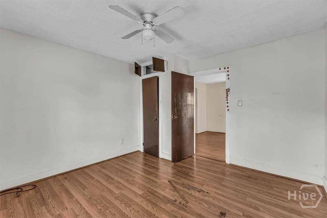 413 Emmit Street Savannah, GA 31405 - Photo 11 of 19