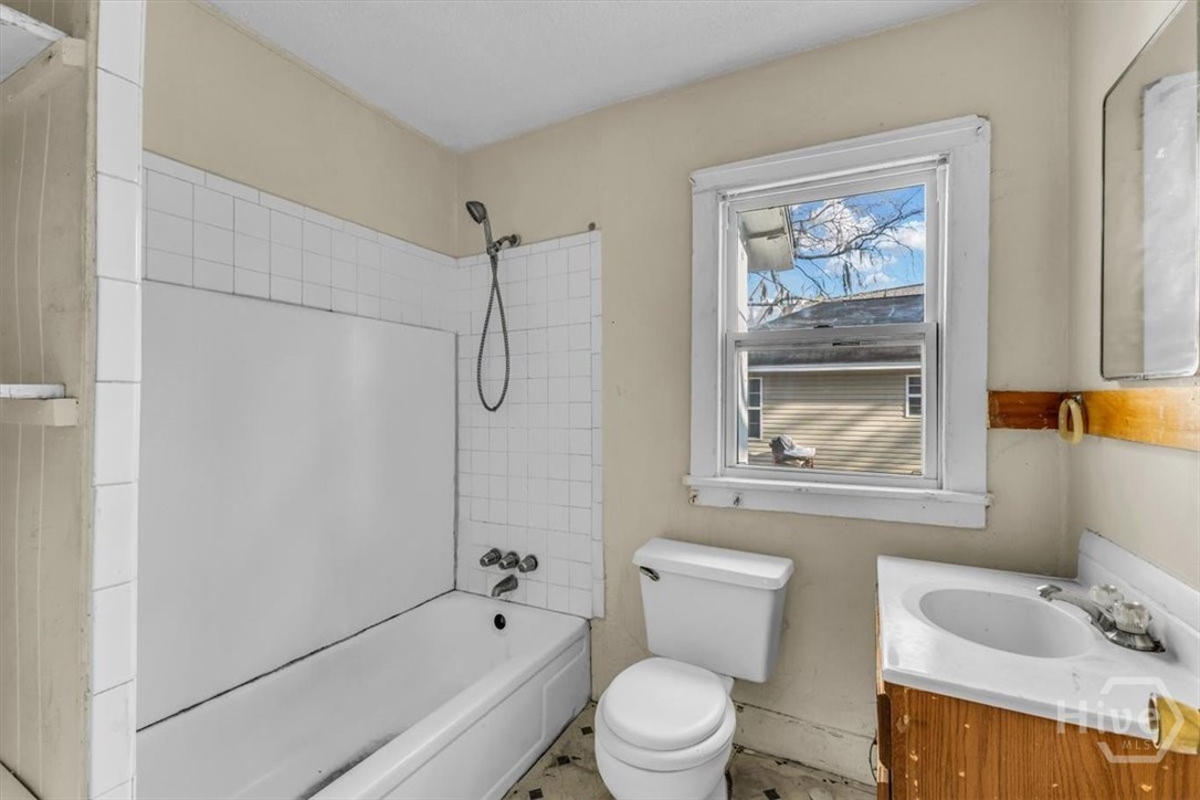 413 Emmit Street Savannah, GA 31405 - Photo 15 of 19