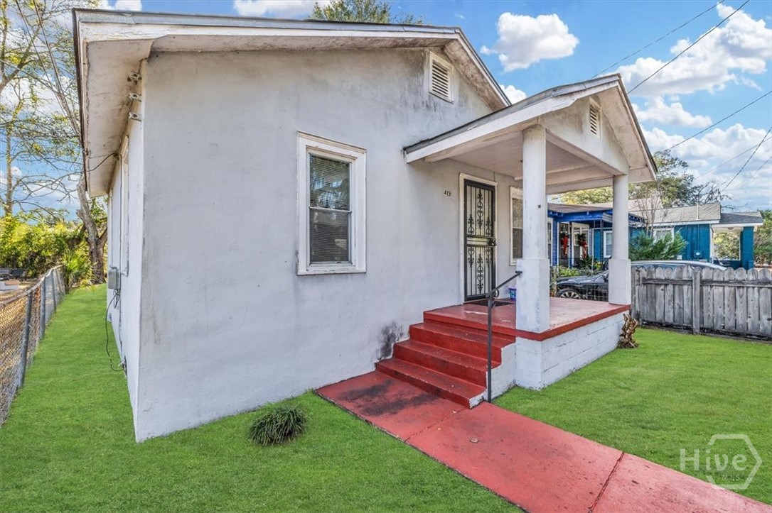 413 Emmit Street Savannah, GA 31405 - Photo 3 of 19