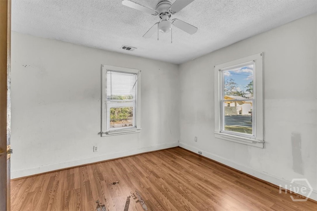 413 Emmit Street Savannah, GA 31405 - Photo 10 of 19
