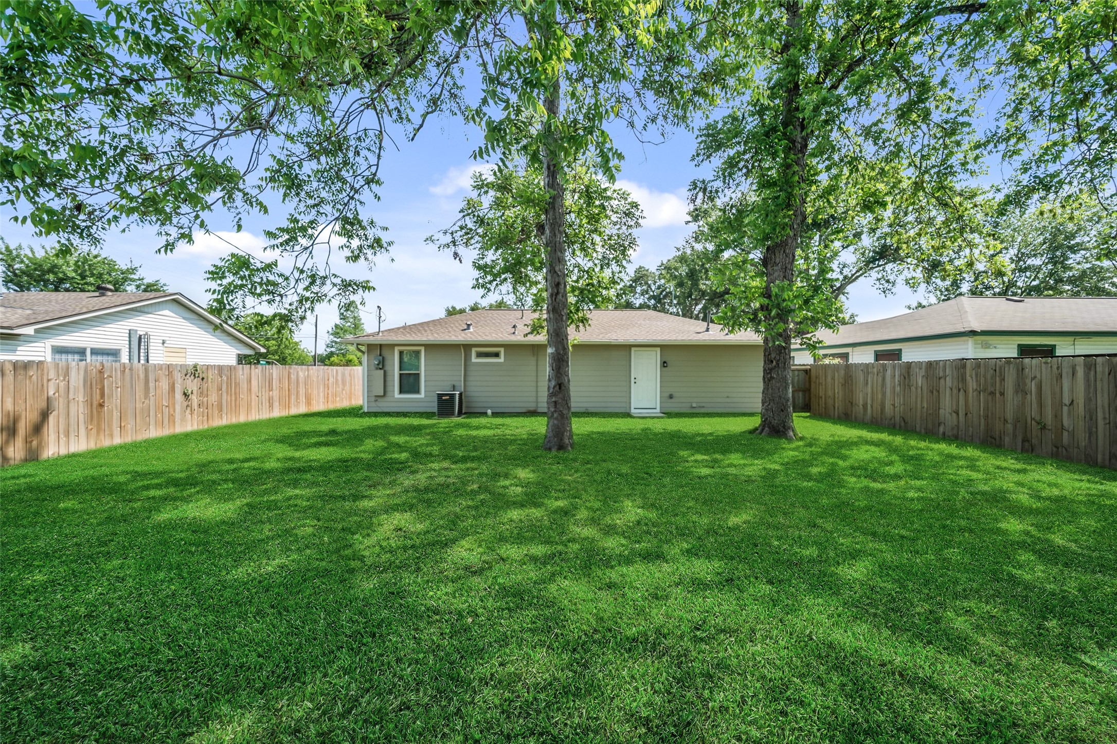 3051 Rothermel Road Houston, TX 77093 - Photo 21 of 24 Expansive, private backyard oasis.