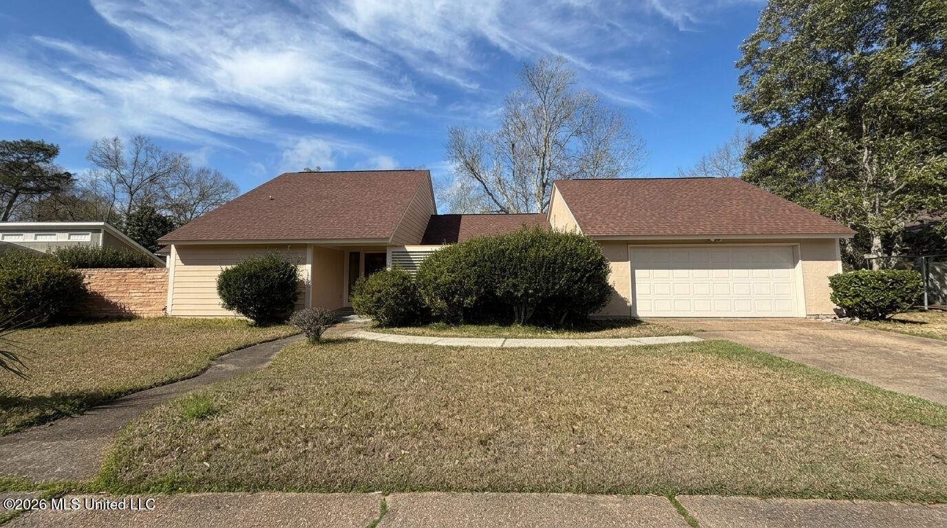 121 Booth Circle Ocean Springs, MS 39564 - Photo 1 of 1 Front Exterior