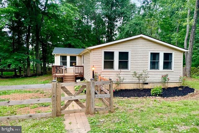 Charming Ranch with 4Bedrooms all on one level!