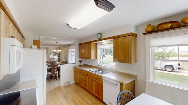 $419,900 | 28674 810th Avenue, Hollandale, MN 56045