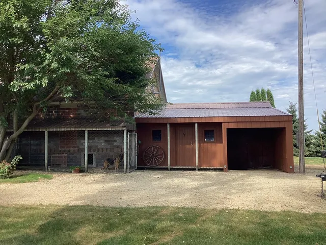 $419,900 | 28674 810th Avenue, Hollandale, MN 56045