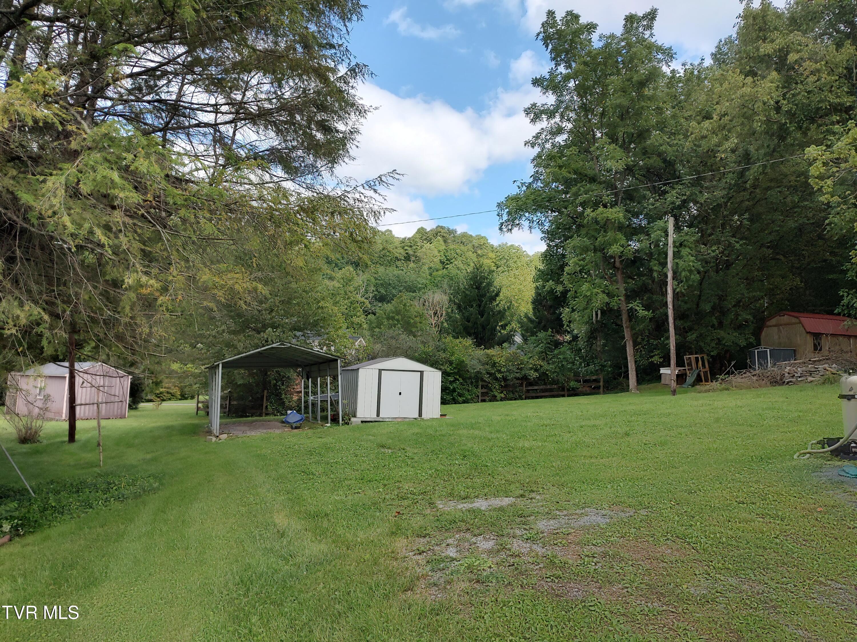 235 Rte 645 Jonesville, VA 24263 - Photo 3 of 22 IMG_20240820_164007592_HDR