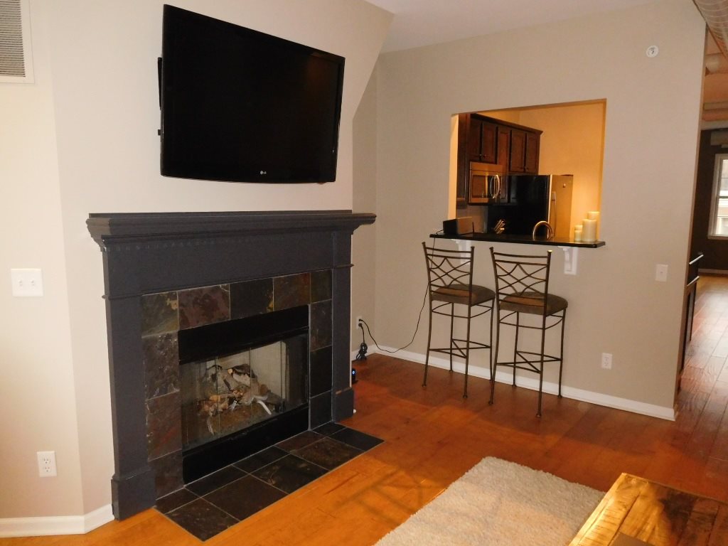 194 Mill Street Rochester, MI 48307 - Photo 10 of 48 31352313-9.JPG