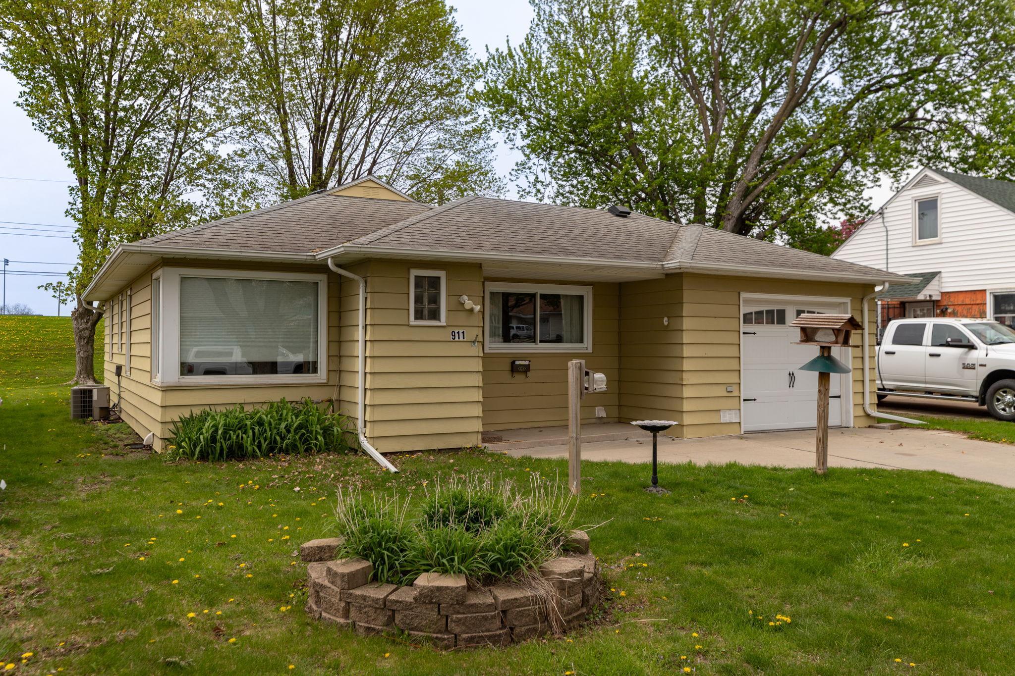 911 13th Avenue Northwest Rochester, MN 55901 - Photo 1 of 1 Gallery Image 1