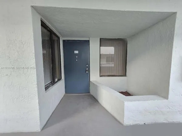 $2,300 | 8255 Southwest 152nd Avenue, Unit E411, Miami, FL 33193