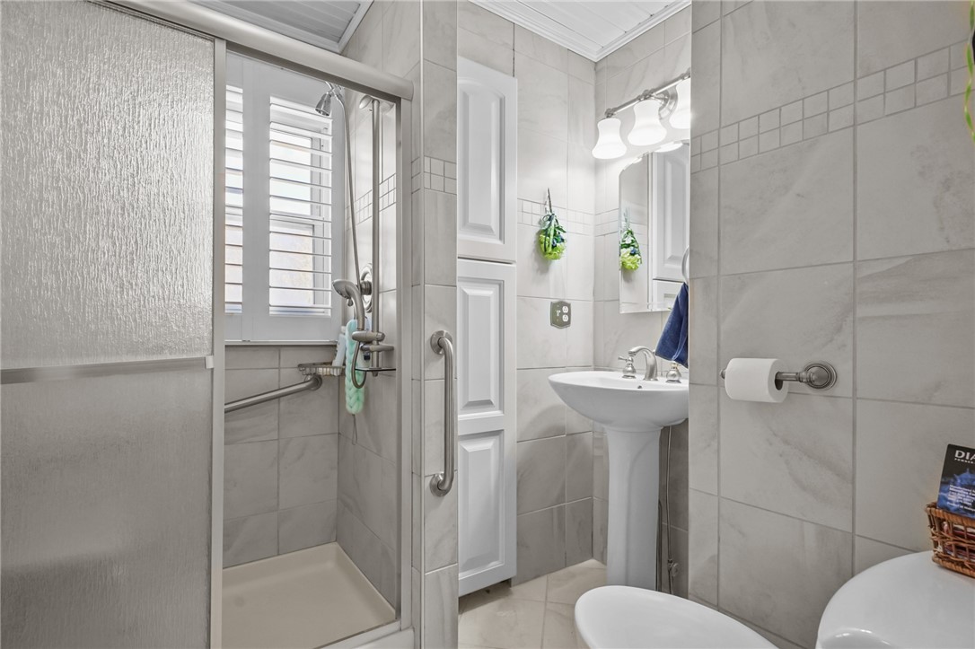 3 Columbus Avenue Westerly, RI 02891 - Photo 15 of 27