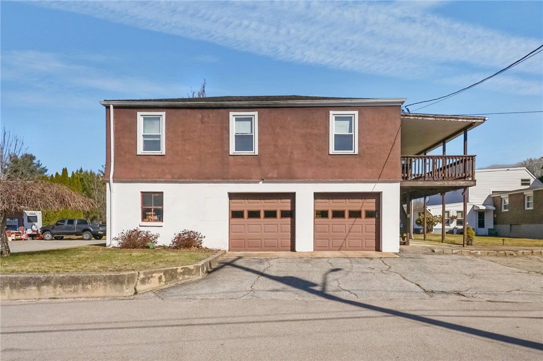 3 Columbus Avenue Westerly, RI 02891 - Photo 2 of 27