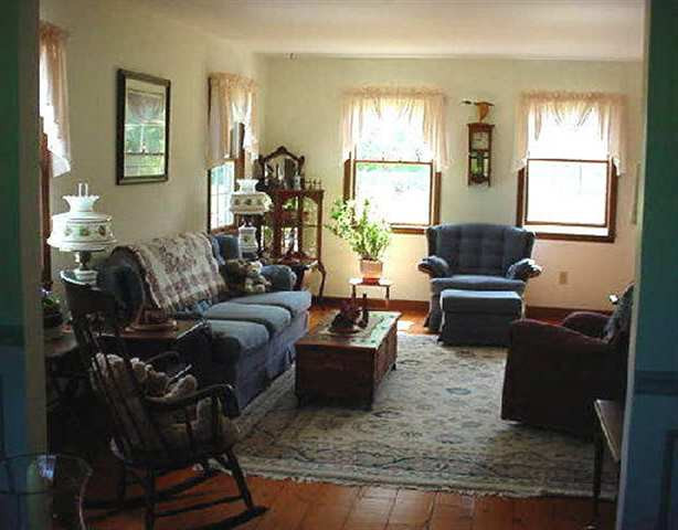 313 Riverview Road Rexford, NY 12148 - Photo 2 of 10 Photo 2