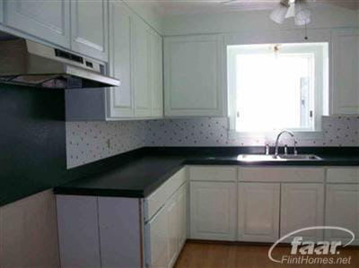 6097 Corunna Road Flint, MI 48532 - Photo 6 of 10 20144240-5.JPG