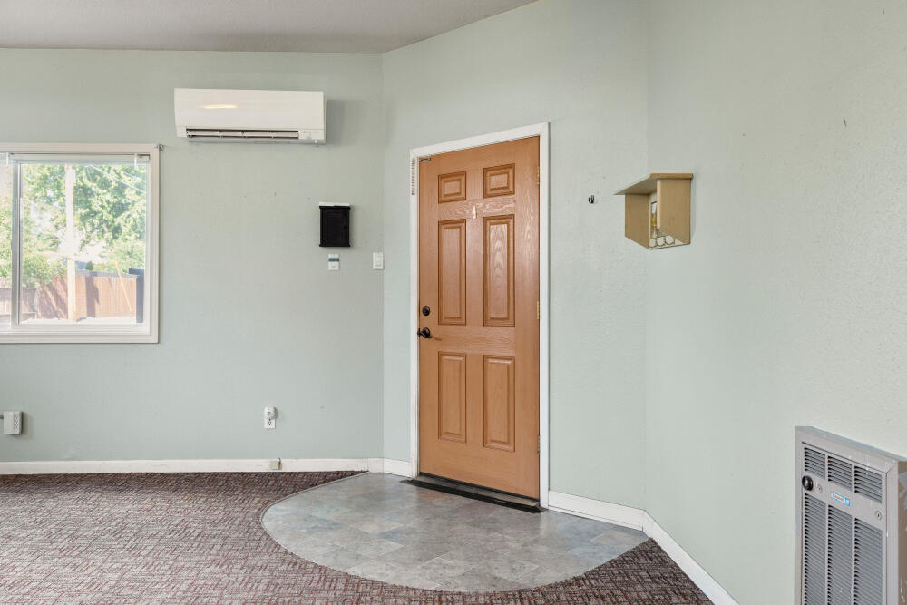 1633 Division Street Klamath Falls, OR 97601 - Photo 13 of 69 1633DivisionSt-1