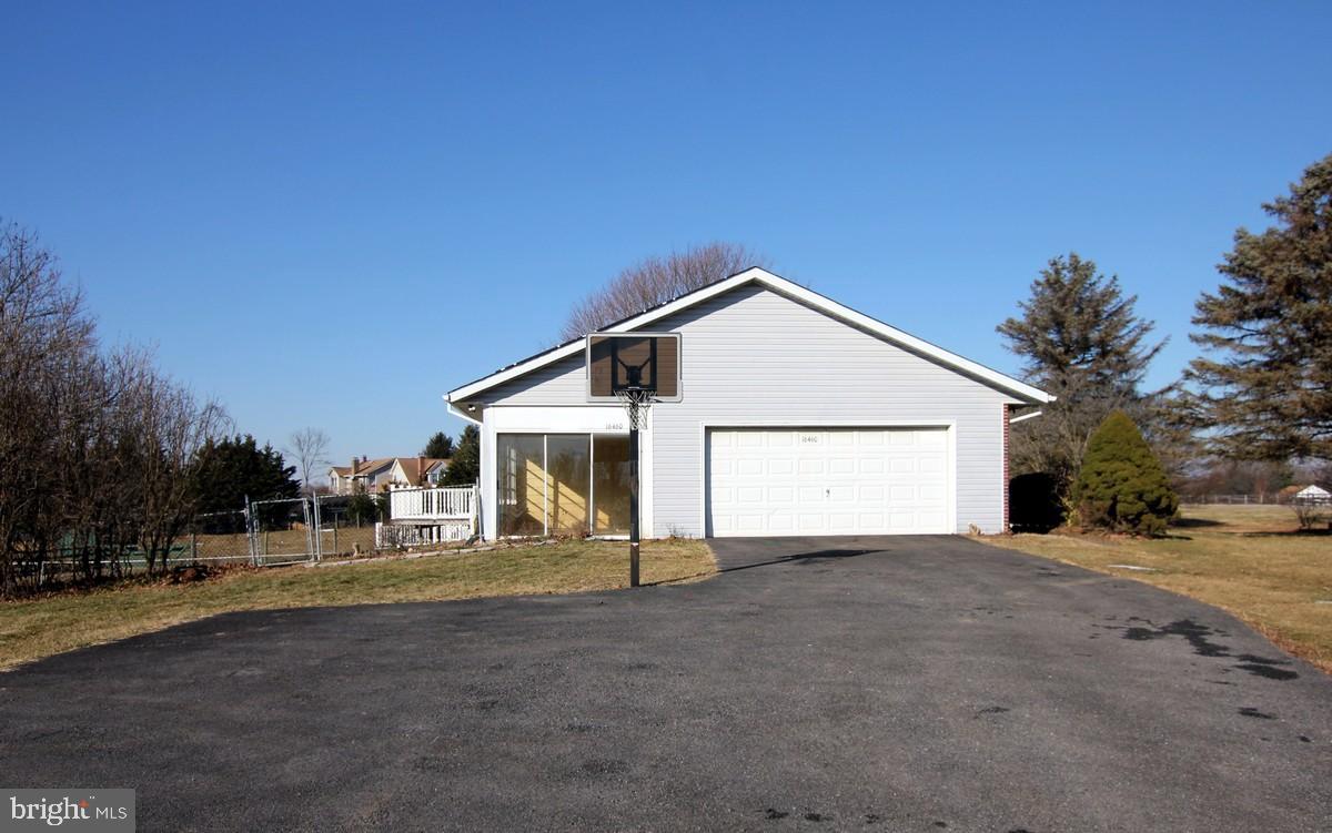 16460 Old Frederick Road Mount Airy, MD 21771 - Photo 20 of 25 Exterior side