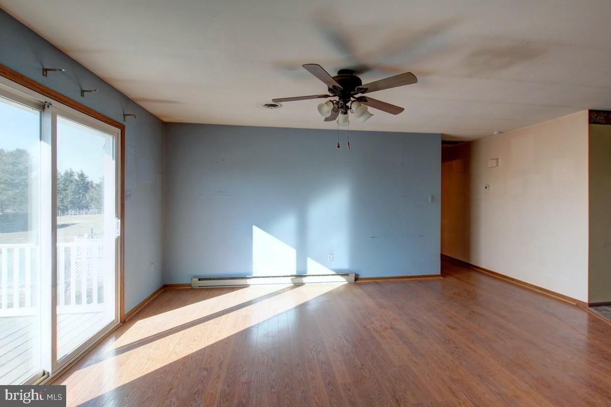 16460 Old Frederick Road Mount Airy, MD 21771 - Photo 5 of 25 Dining area