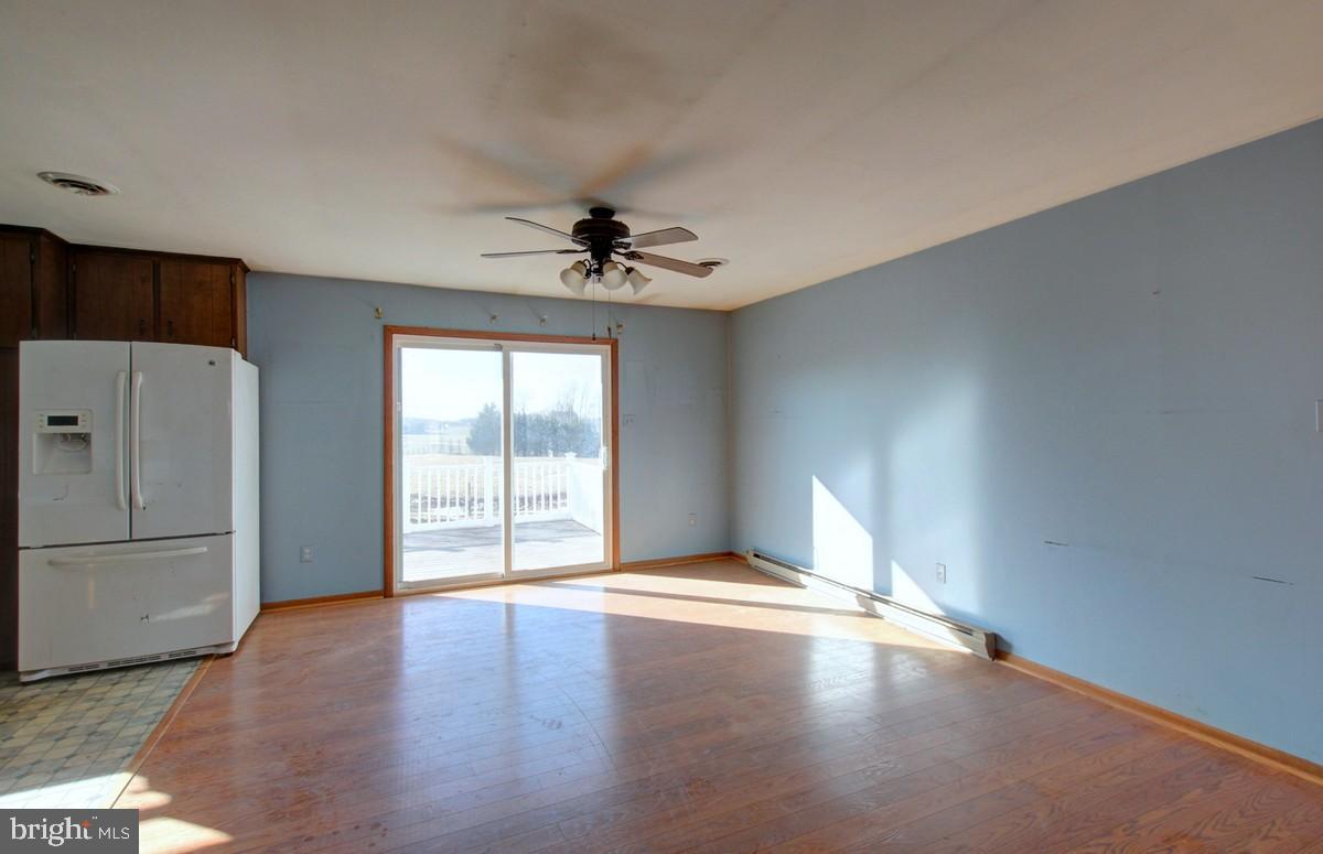 16460 Old Frederick Road Mount Airy, MD 21771 - Photo 6 of 25 Dining area
