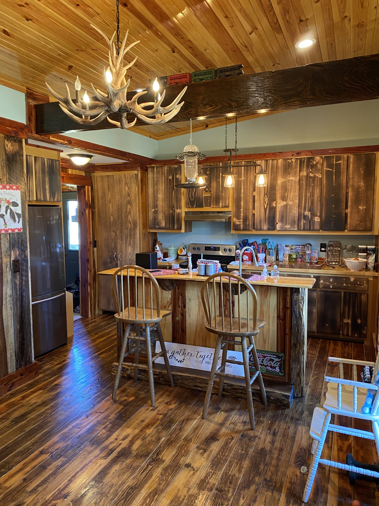 1063 Swan Mill Road Morrison, TN 37357 - Photo 14 of 35 a outdoor space with lots of furniture and outdoor seating