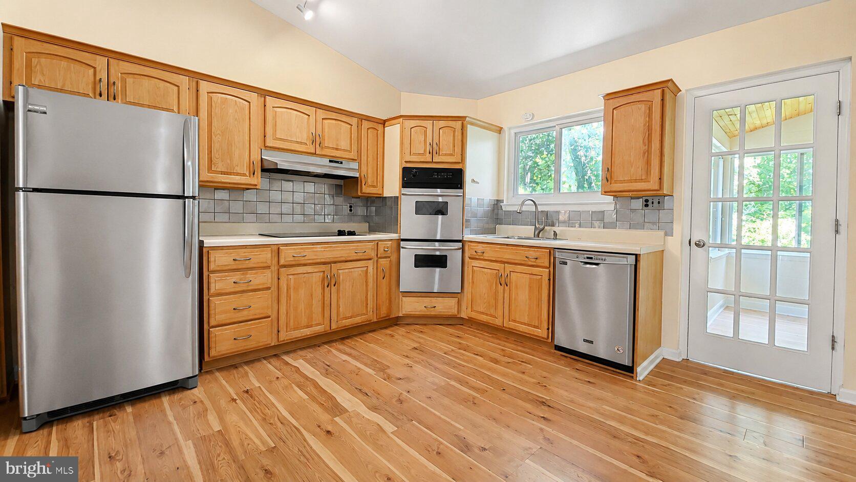 1615 Ladd Street Silver Spring, MD 20902 - Photo 5 of 26