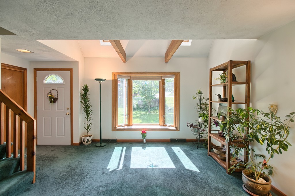 2 Canter Road Tyngsborough, MA 01879 - Photo 5 of 24 Gallery Image 5